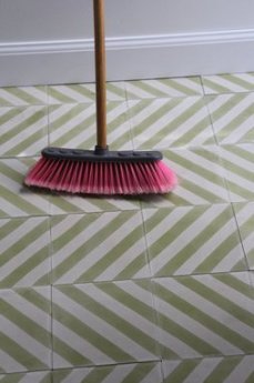 3-Herringbone-chartreuse-milk-Install-IV(0)(1)_229