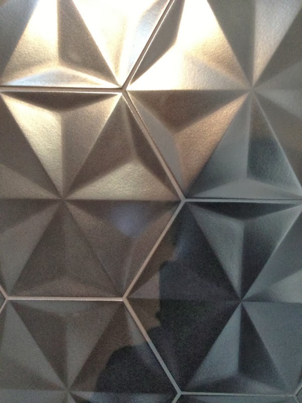 Cersaie-Fave-1-Bisazza-Hex-Marcel-Wanders-600x800